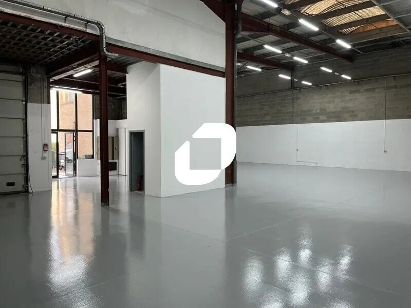 Rue Jacques Robert, Le Thillay for lease Interior Photo- Image 1 of 11