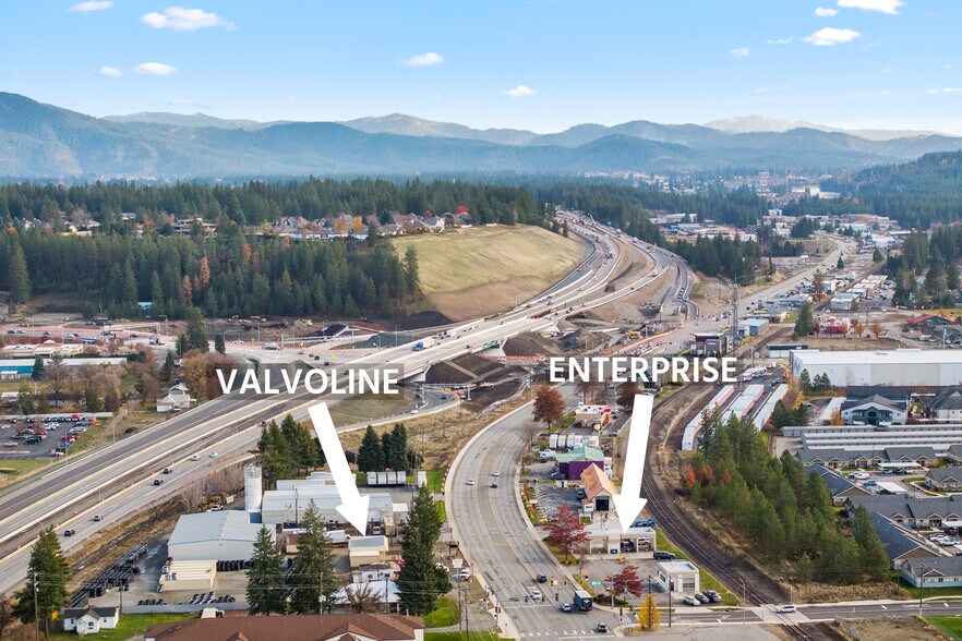 3260 E Seltice Way, Post Falls, ID à vendre - Photo du bâtiment - Image 2 de 10