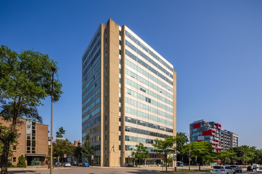 1055 Boul René-Lévesque E, Montréal, QC à louer - Photo du bâtiment - Image 2 de 5