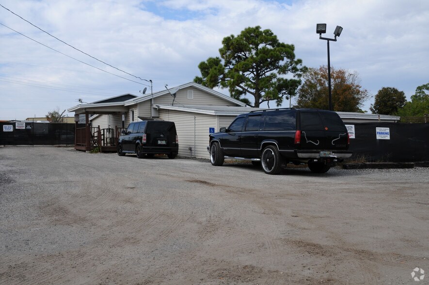 3625 SE Pleasant Acres Rd, Fort Pierce, FL à louer - Photo du bâtiment - Image 3 de 4