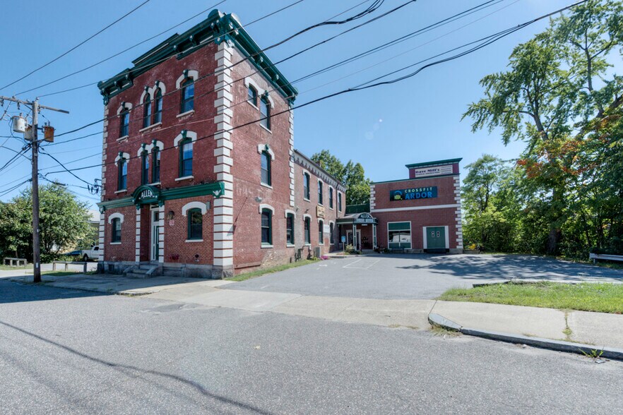 1003-1013 Church St, Palmer, MA à louer - Photo du bâtiment - Image 1 de 11