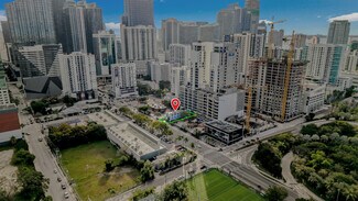 Plus de détails pour 232 SW 8th St, Miami, FL - Bureau à vendre