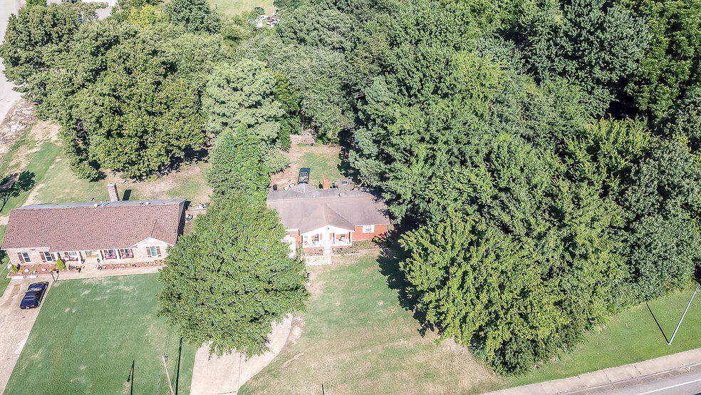 2557 Whitten Rd, Memphis, TN for sale - Aerial - Image 3 of 16