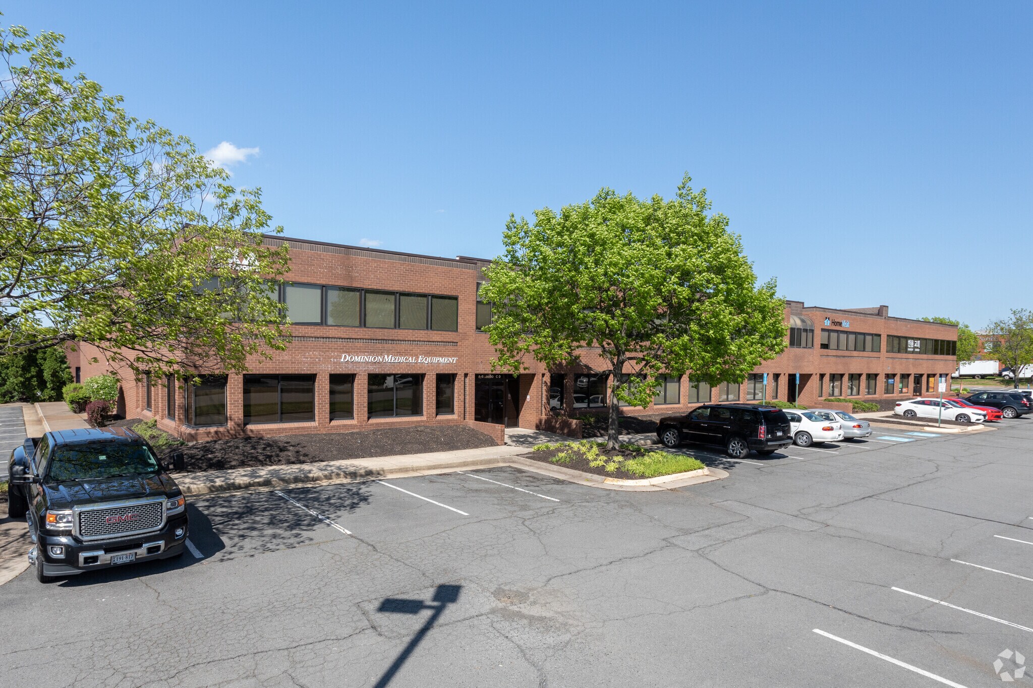 14100 Parke Long Ct, Chantilly, VA à louer Photo principale- Image 1 de 7