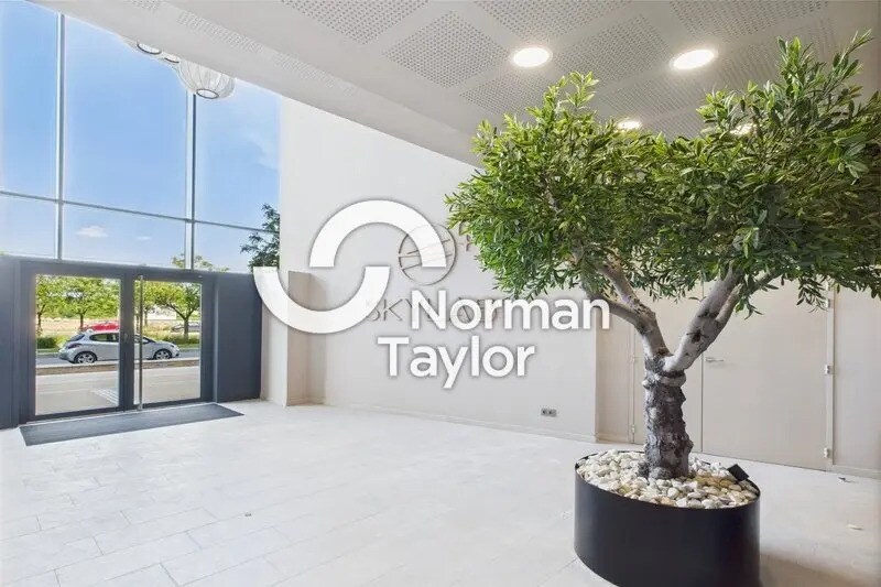 Office in Montpellier for lease - Building Photo - Image 2 of 20