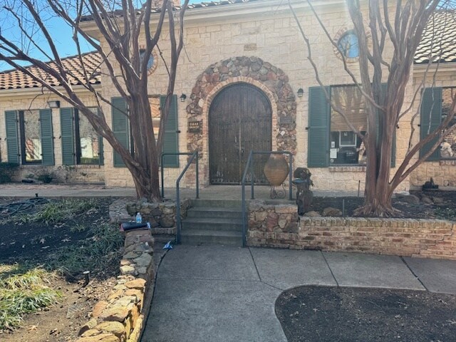 1320 Village Creek Dr, Plano, TX à vendre Photo principale- Image 1 de 19