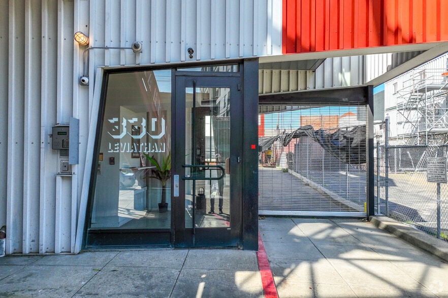 330 2nd St, Oakland, CA for lease - Building Photo - Image 2 of 6