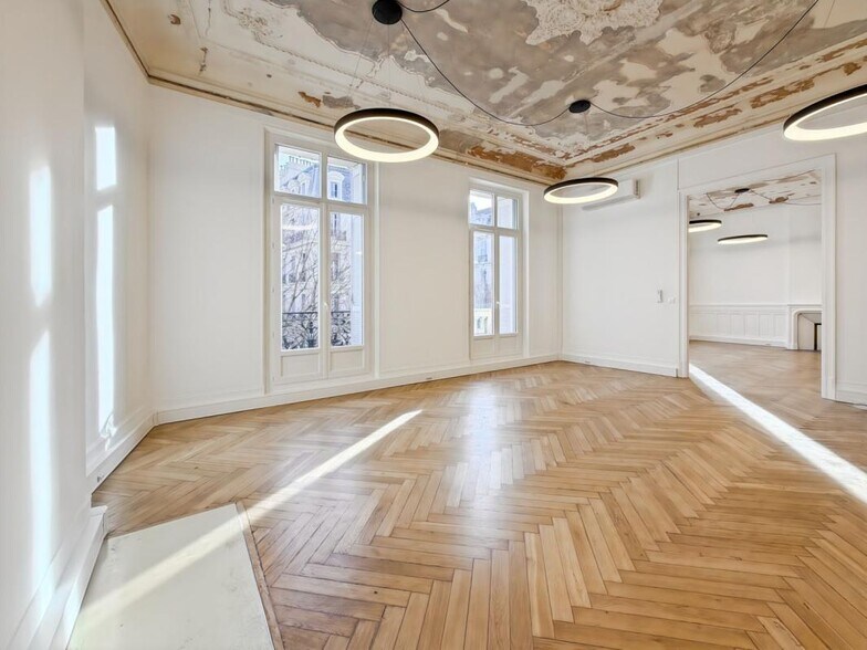29 Boulevard D'Athenes, Marseille for lease - Interior Photo - Image 3 of 20