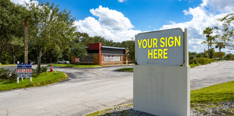 8905 20th St, Vero Beach, FL for sale - Building Photo - Image 1 of 25