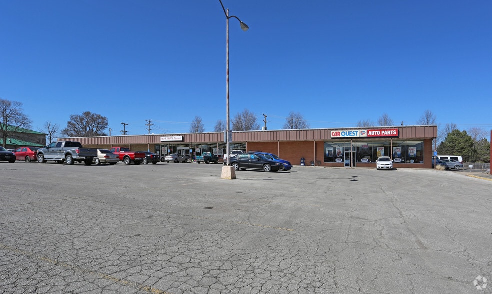 1500-1502 Main St, Grandview, MO for lease - Building Photo - Image 2 of 5