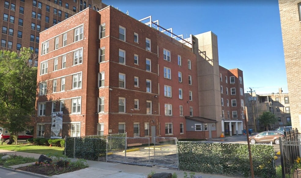 7270 S South Shore Dr, Chicago, IL for sale - Building Photo - Image 2 of 32