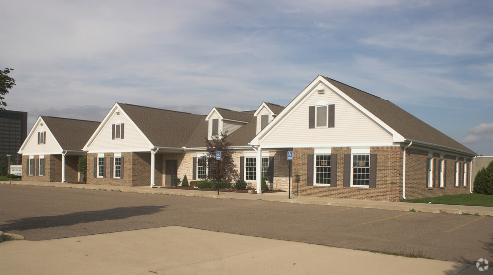 13909 Pennsylvania Rd, Riverview, MI for lease - Building Photo - Image 2 of 7