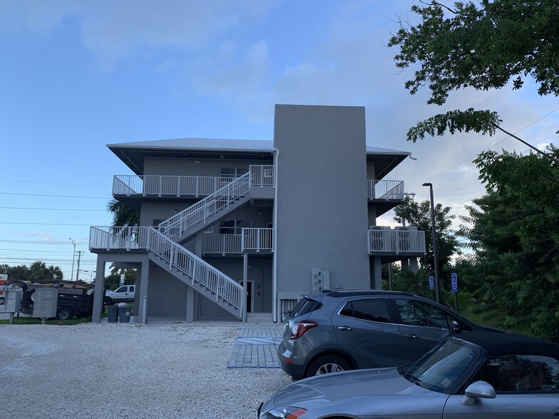 21430-21460 Overseas Hwy, Cudjoe Key, FL à louer - Photo du bâtiment - Image 3 de 4