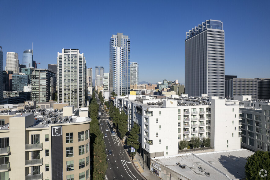 1200 S Grand Ave, Los Angeles, CA à louer - A rien - Image 2 de 2