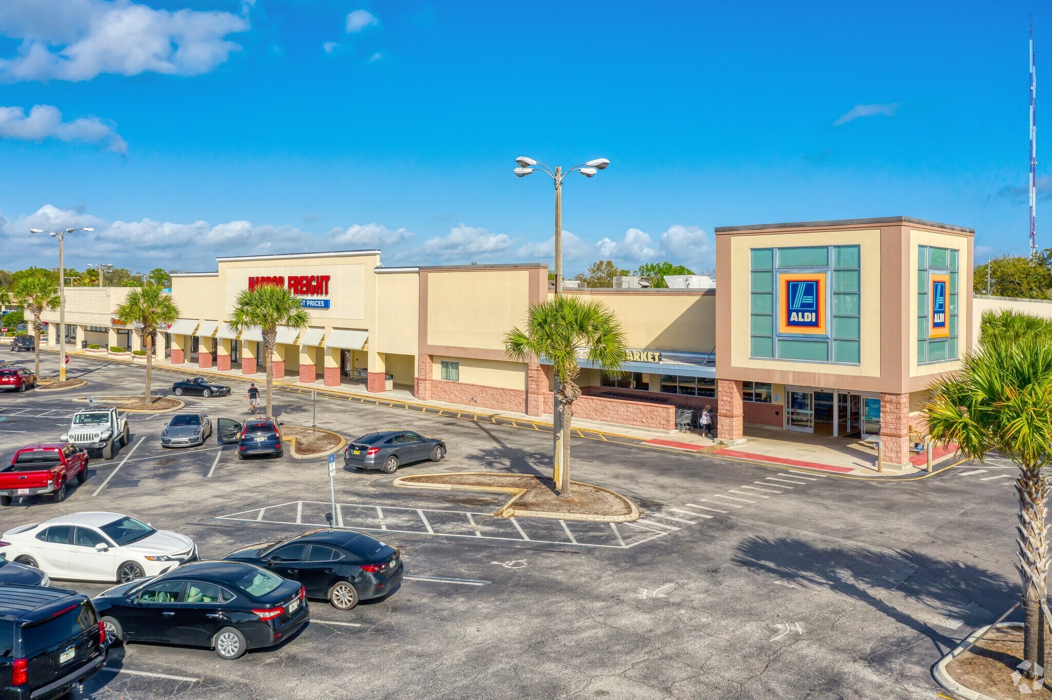 14001-14211 W Colonial Dr, Winter Garden, FL for lease Building Photo- Image 1 of 21
