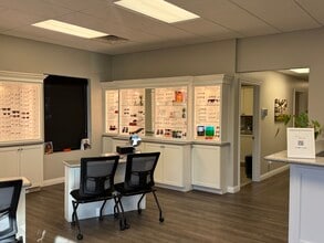 7144 E Virginia St, Evansville, IN à louer Photo intérieure- Image 1 de 9