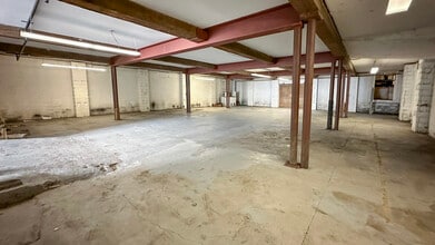 218 County Road 39, Southampton, NY à louer Photo du bâtiment- Image 1 de 3