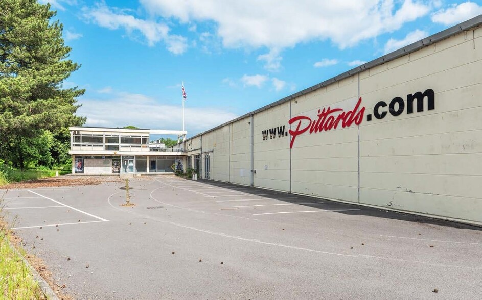 Sherborne Rd, Yeovil for sale - Building Photo - Image 2 of 8