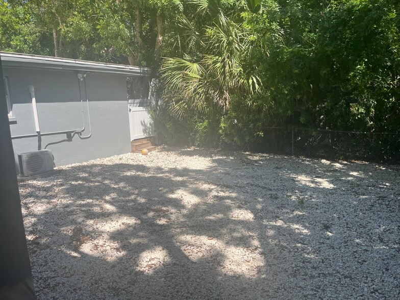 115 Cleveland Ave, Largo, FL for sale - Building Photo - Image 2 of 15