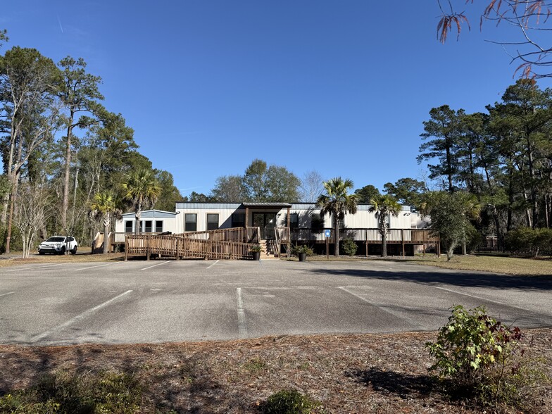 1128 Dean Forest Rd, Savannah, GA for lease - Building Photo - Image 2 of 3