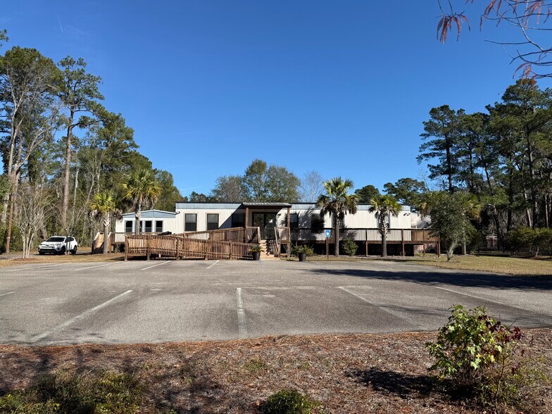 1128 Dean Forest Rd, Savannah, GA à louer - Photo du bâtiment - Image 2 de 3