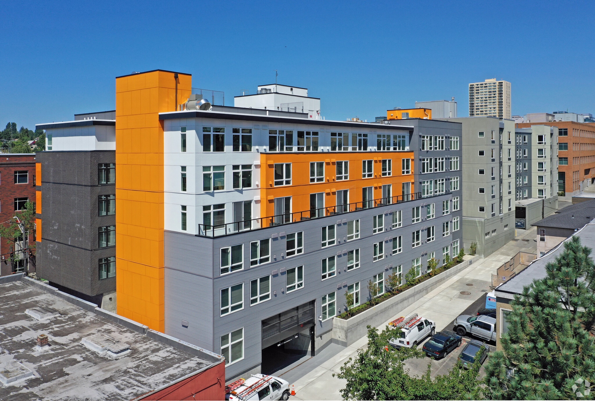 4218 Roosevelt Way NE, Seattle, WA for lease Primary Photo- Image 1 of 17