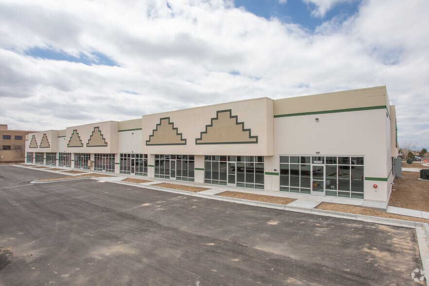 16302-16392 E 2nd Ave, Aurora, CO for lease - Primary Photo - Image 1 of 6