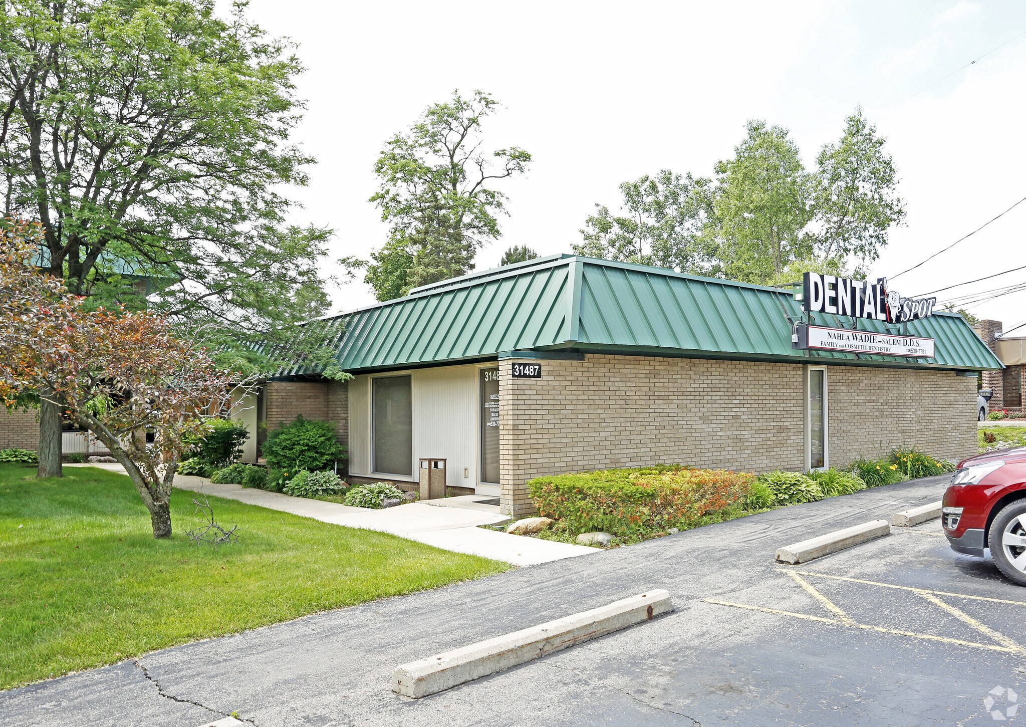 31487 Northwestern Hwy, Farmington Hills, MI à louer Photo du bâtiment- Image 1 de 8