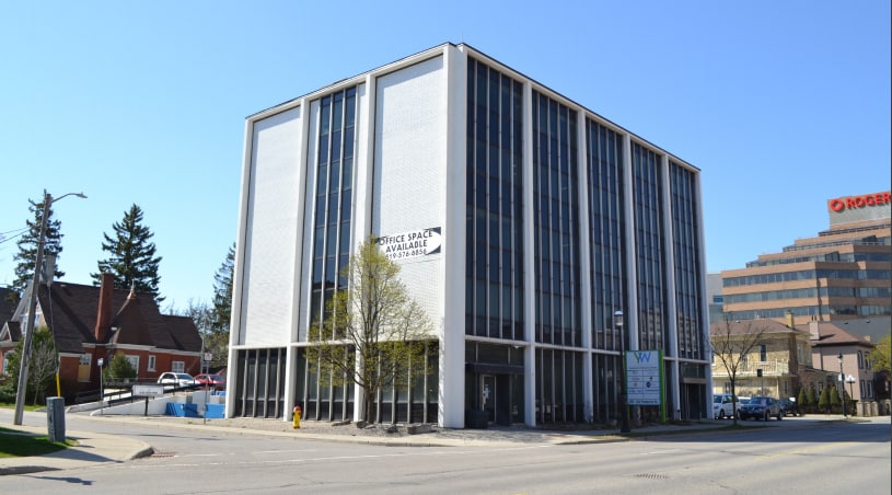 151 Frederick St, Kitchener, ON à vendre Photo du bâtiment- Image 1 de 1