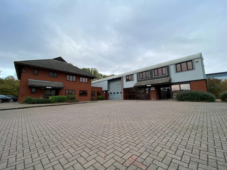 14 Blackstone Rd, Huntingdon for sale - Building Photo - Image 2 of 30