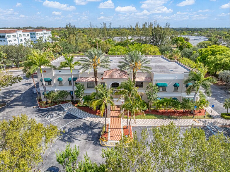7901 Riviera Blvd, Miramar, FL à vendre - Photo du bâtiment - Image 2 de 17