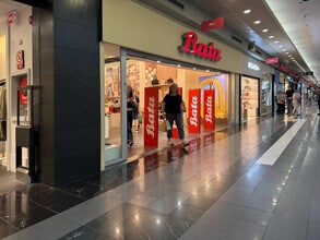 Commerce de détail dans Barberà del Vallès, Barcelona à louer Photo intérieure- Image 2 de 12