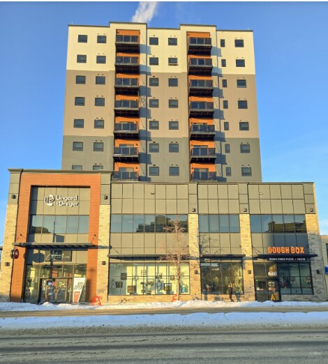880 Broadway Av, Saskatoon, SK for lease Primary Photo- Image 1 of 2