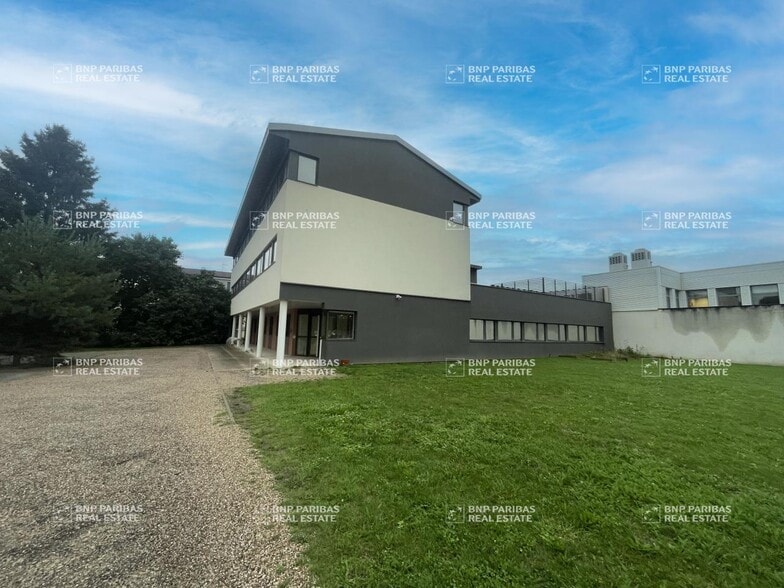 84 Avenue Du Vingtième Corps, Nancy for sale - Building Photo - Image 3 of 42