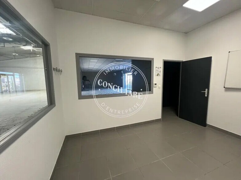 Industrial in Toulouse for lease - Interior Photo - Image 2 of 5
