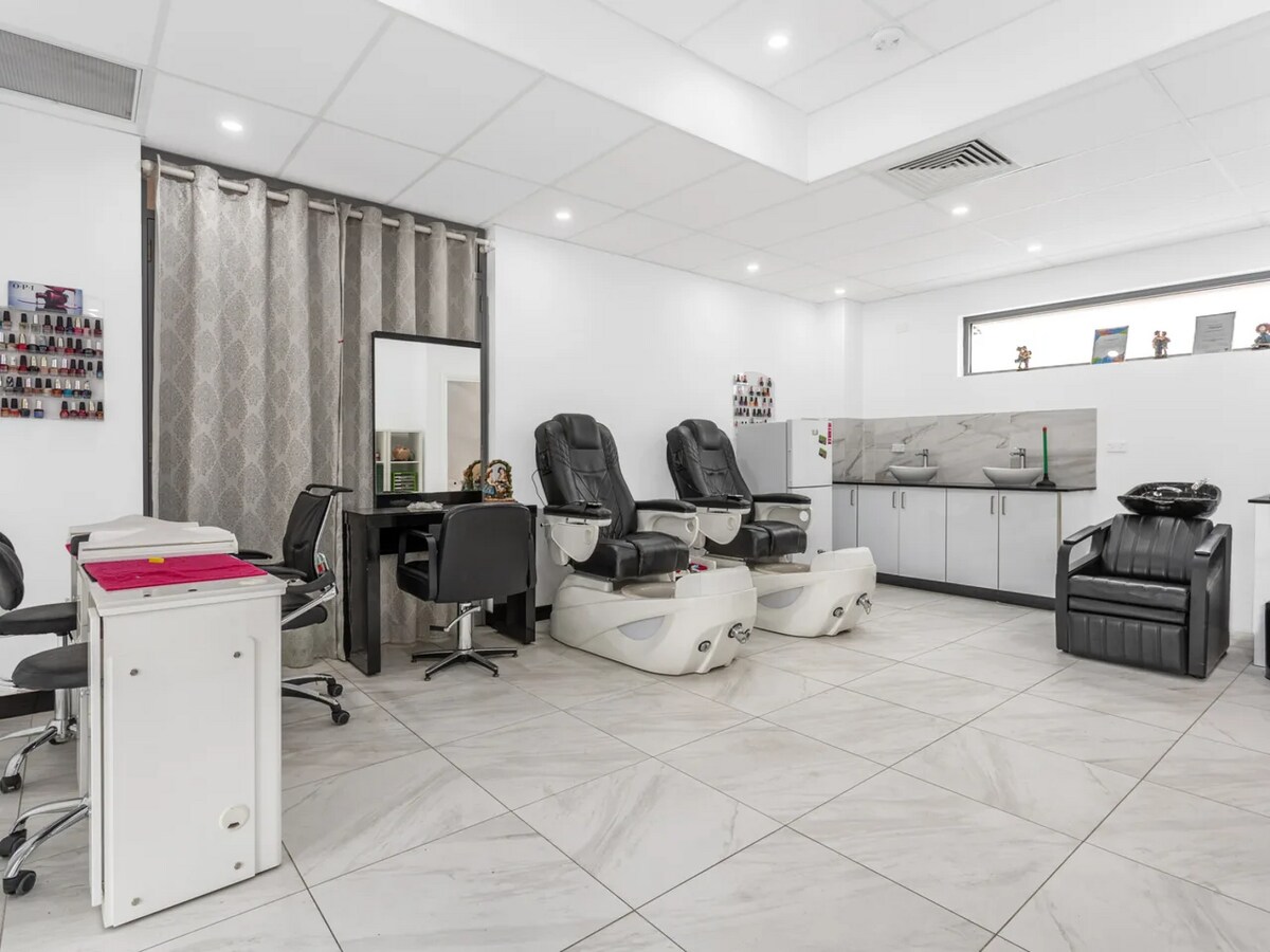 4 Junia Ave, Toongabbie, NSW 2146 - Unit 2 - - Interior Photo - Image 2 of 3