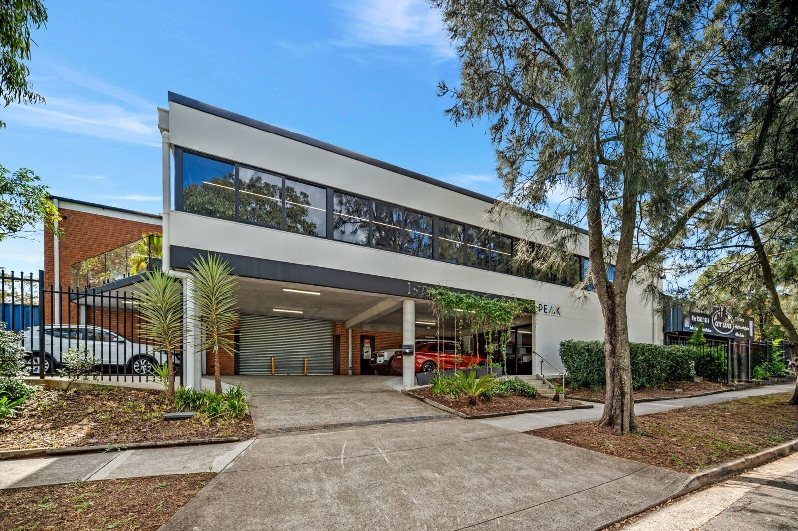 26 Garema Cct, Kingsgrove for sale Primary Photo- Image 1 of 9