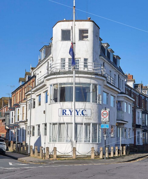 1 Windsor Crescent, Bridlington à vendre - Photo du bâtiment - Image 2 de 9