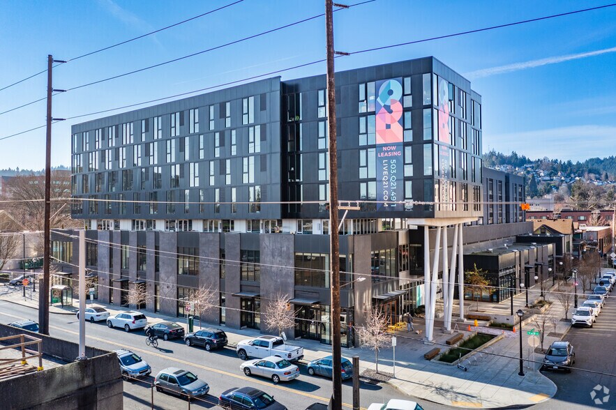 2112 NW Quimby St, Portland, OR à louer - Photo du bâtiment - Image 2 de 7