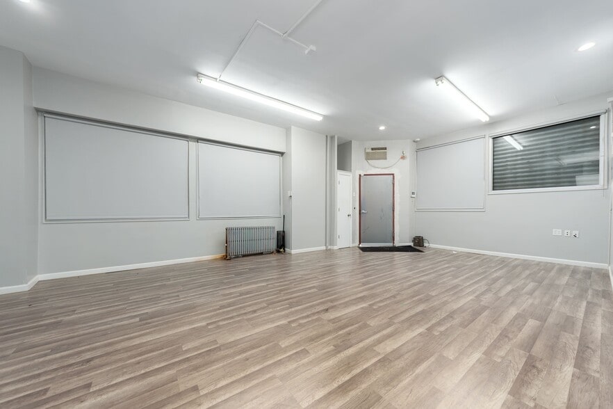 278 Albany Ave, Brooklyn, NY for lease - Building Photo - Image 2 of 12