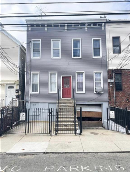 235 Webster Ave, Jersey City, NJ for sale - Building Photo - Image 1 of 45