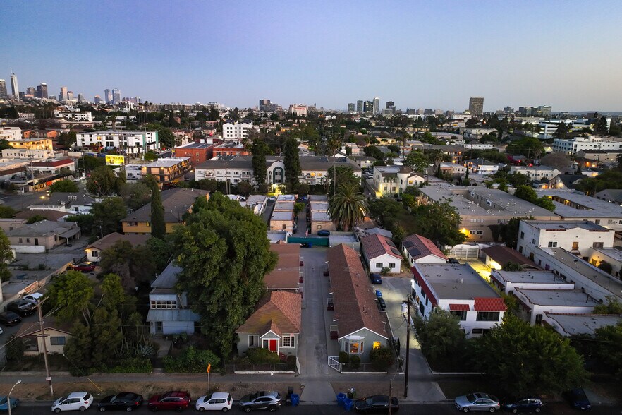 4124-4126 1/2 Monroe St, Los Angeles, CA à vendre - Photo du bâtiment - Image 2 de 21