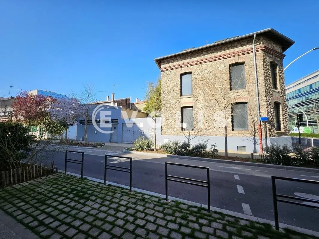 Office in Montrouge for lease Building Photo- Image 1 of 31