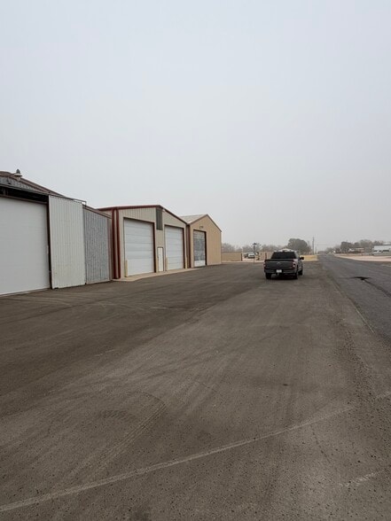 911 S Main St, Seminole, TX for lease - Building Photo - Image 2 of 5