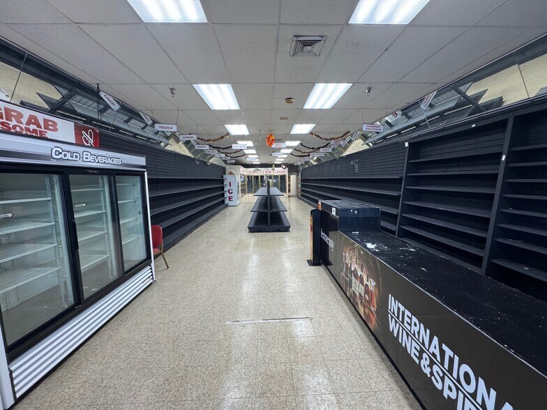 130-162 Shield St, West Hartford, CT à louer - Photo du bâtiment - Image 2 de 4