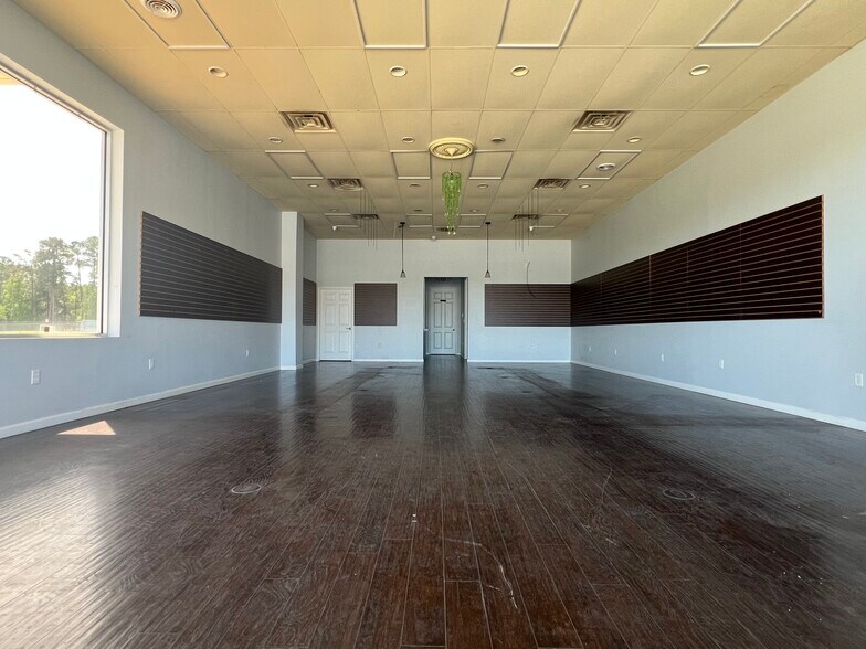440 Rayford Rd, Spring, TX à louer - Photo du bâtiment - Image 3 de 3