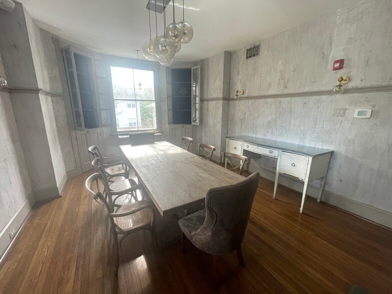 485 Main St, Prince Frederick, MD for sale - Interior Photo - Image 3 of 17