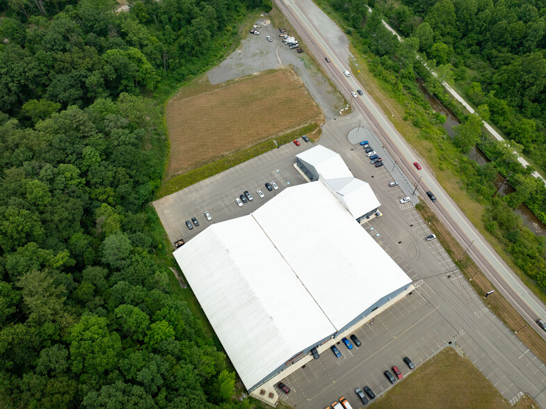 195 Montour Run Rd, Coraopolis, PA for lease - Building Photo - Image 3 of 5