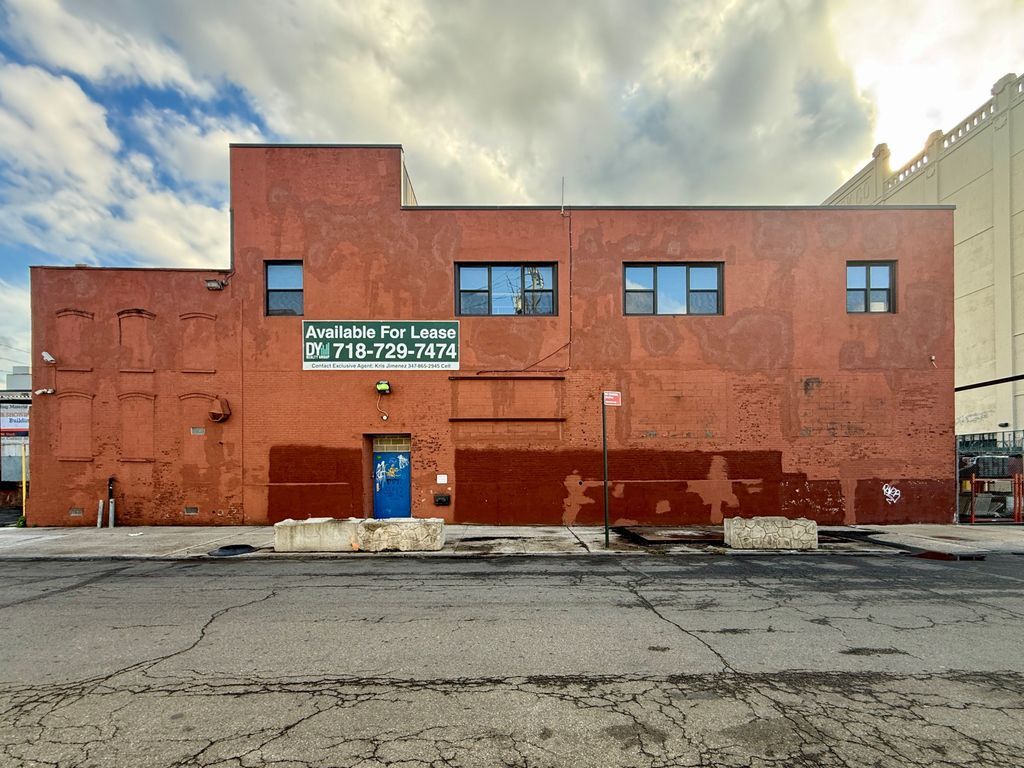 87 Bowne St, Brooklyn, NY for lease Interior Photo- Image 1 of 13