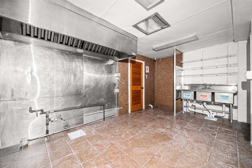 2430 Lake Ave, Pueblo, CO à vendre - Photo du bâtiment - Image 3 de 21